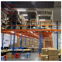 Système de plancher en mezzanine pour entrepôt industriel, structure en acier, plateforme pour une solution de stockage gain de place