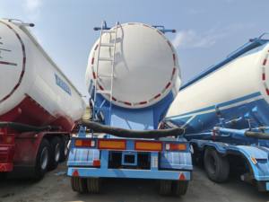 Petroleros de acero populares en China, remolques de petroleros, petroleros de acero, semirremolques petroleros - Product Image 6