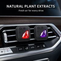 Vente en gros de diffuseurs d'air frais pour voiture de 4 ml, clips de parfum pour voiture à évaporation naturelle, parfum personnalisé OEM