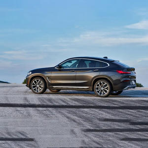 BMW X4 Essence SUV de Taille Moyenne Voitures de Luxe BMW X4 Xdrive 25i 30i Véhicules Utilitaires Sport BMW X4 - Product Image 6