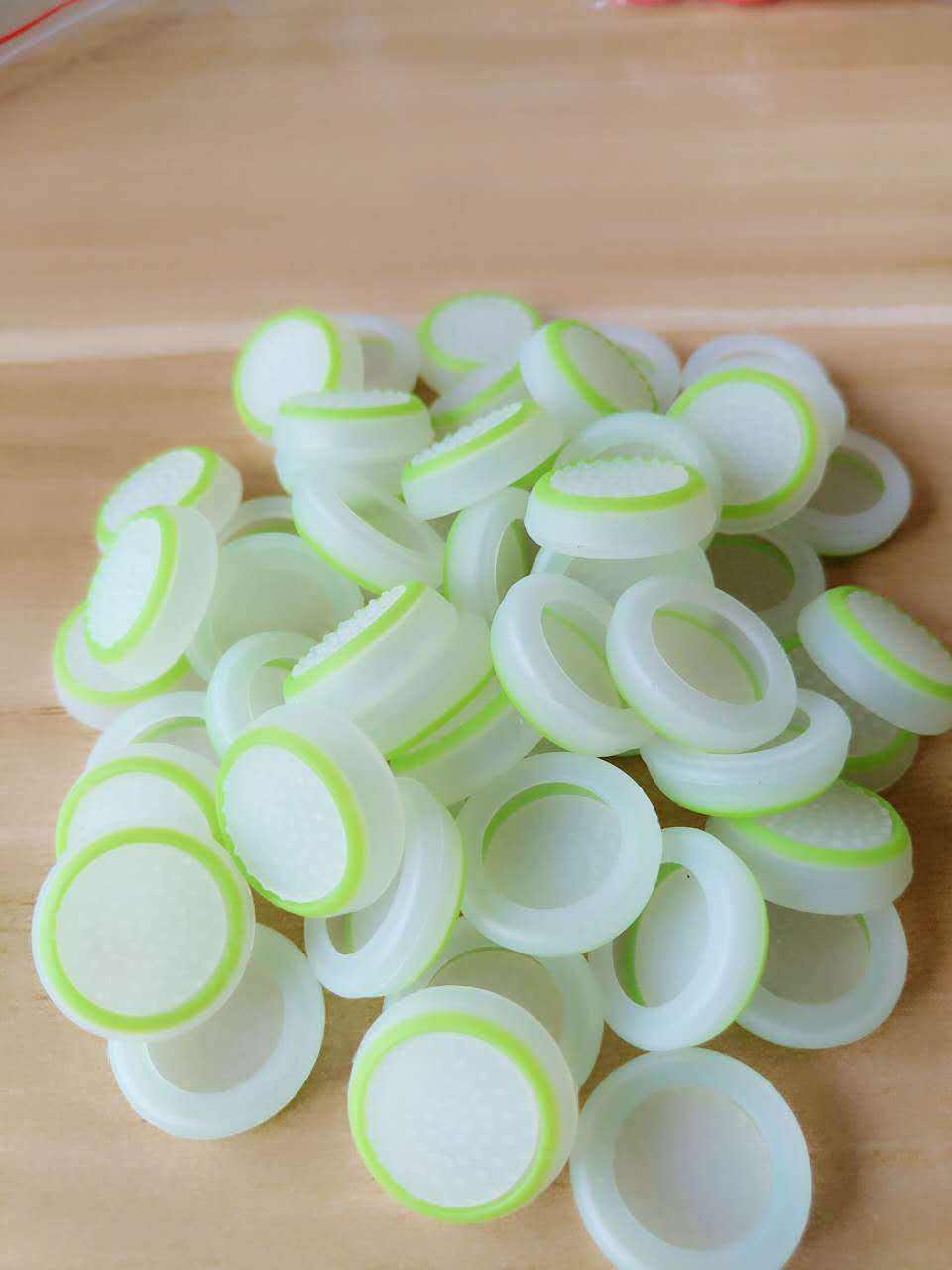 สีเขียว