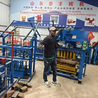 Machine de fabrication de blocs de béton creux et de briques pleines, à moteur diesel/essence, pour usage domestique et industriel en Afrique