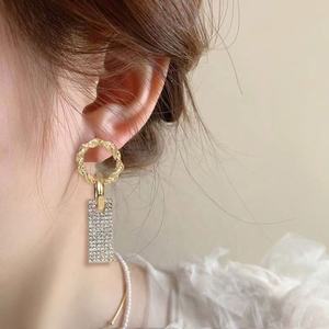 Boucles d'oreilles en argent S925, style coréen, luxe léger, ensemble de diamants, motif géométrique en forme de cœur, personnalité féminine, style froid, quartz - Product Image 1