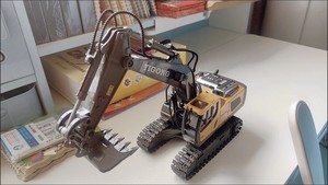 DWI HOT 1/24 RC Pelle <span class=keywords><strong>Jouets</strong></span> Garçon Rechargeable RC Construction Pelles Digger Véhicules Ingénierie <span class=keywords><strong>Jouets</strong></span> avec Pelle en Métal - Product Image 3