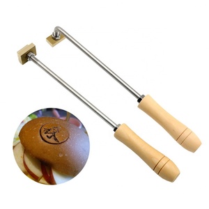 Molde de latón para repostería de alta calidad con logotipo personalizado, estampador en caliente de latón para panadería, hierro de marcaje para pasteles. - Product Image 3