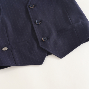 <span class=keywords><strong>Gilet</strong></span> simple à fines rayures pour garçons avec 67% de terylène, 10% de <span class=keywords><strong>laine</strong></span>, 18% de rayonne, 3% de spandex et 100% de polyester pour la doublure. - Product Image 3