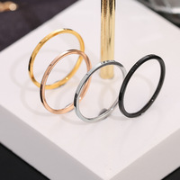 Unisex Paar Edelstahlringe mit Gold- und Silberbeschichtung Minimalistisches Breitband-Design Geometrische & Kreisförmige Form