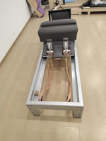 Reformer Pilates Classique Commercial en Bois, Reformer Pilates Classique pour la Maison, Reformer Pilates en Aluminium Effet Bois, Couleur de Cuir Personnalisée Premium