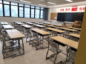Meubles de classe pour lycée, mobilier commercial, cadre en métal, ensemble de pupitre et de chaise en bois pour les salles de classe des écoles primaires - Product Image 2