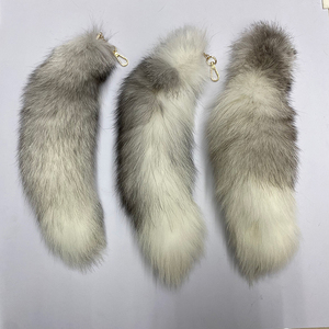 Bán Buôn 16 "-18" Lớn Bất Tự Nhiên <span class=keywords><strong>Fox</strong></span> Lông Đuôi Keyring Fluffy Nhuộm <span class=keywords><strong>Fox</strong></span> Lông Đuôi Móc Chìa Khóa Túi Quyến Rũ Cosplay Đồ Chơi - Product Image 2