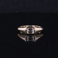 Bijoux personnalisés Starsgem, bague en or jaune 10 carats avec diamants de laboratoire taille émeraude de 0,5 carat