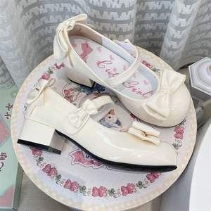 Chaussures de mariée Mary Jane françaises pour femmes, collection automne-été 2026, à talon carré, respirantes, à brides croisées, en cuir véritable - Product Image 3
