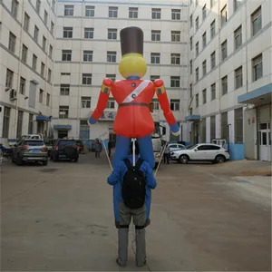 โฆษณาพองซูเปอร์ฮีโร่เครื่องแต่งกายหุ่นเชิด