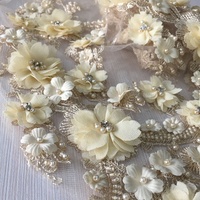 Nouveauté, tissu en tulle brodé de dentelle florale 3D 100% polyester avec des pierres perlées à la main, appliqué pour robes de mariée