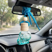 Diffuseur de parfum pour voiture en verre en forme de crâne, design unique, petite taille 8 ml, plusieurs options de couleurs, à suspendre dans la voiture