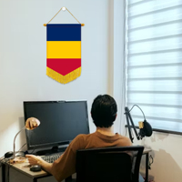 Drapeau suspendu de Roumanie 20x30cm en gros, fanion mural imprimé sur mesure avec franges dorées, bannière décorative murale
