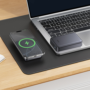 Hoco Power Bank Magnetico Certificato da 10000mAh, Ricarica Wireless Veloce PD20W, Mini Caricabatterie Esterno <span class=keywords><strong>Portatile</strong></span> per <span class=keywords><strong>Smartphone</strong></span> - Product Image 5