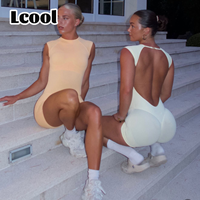Lcool Maßgeschneiderter Logo-Bodysuit Ärmellos mit Offenem Rücken, Eingebautem BH, Formgebend, aus Nylon-Elastan, Yoga-Shorts-Jumpsuit