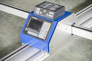 Machine de découpe plasma portable économique Rayman Factory 1500x3000mm pour métaux, modèle 1530, en vente - Product Image 4