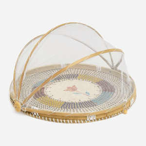 Plateau de service en bambou naturel tressé à la main avec couvercle moustiquaire pour table de cuisine, salle à manger ou usage extérieur - Product Image 2