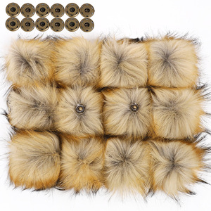 Vente en gros de <span class=keywords><strong>pompons</strong></span> en fausse fourrure de renard pour chaussures - Product Image 1