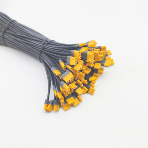 Faisceau de câbles noir personnalisé à un seul fil avec connecteur mâle en plastique jaune-gris pour le câblage de signalisation des équipements d'éclairage et électroniques - Product Image 2