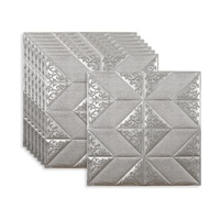 Vente en gros d'autocollants de plafond en PE Autocollant mural en mousse 3d PE Papier peint en PVC Papier peint 3d pour la décoration intérieure