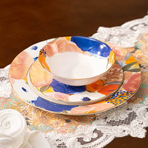 Service de vaisselle en porcelaine fine - Motif floral aquarelle, ensemble de 3 pièces (assiettes et bols) - Product Image 1
