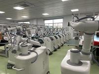 Robot de massage intelligent à tête unique ZCH, bras robotique multi-axes avec modes manuel et automatique pour centre de bien-être et spa commercial