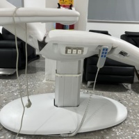 Lit de beauté incurvé en cuir marron de luxe, réglage électrique, lit pour extensions de cils, table de massage chauffante pour spa, 3 moteurs, lit pour cils