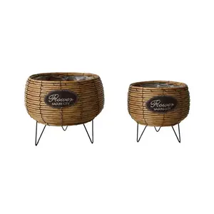 Fioriera tessuto vaso di fiori in plastica Rattan pianta vaso con metallo rivestito gambe per interni ed esterni paese marrone