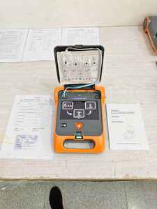 EUR VET 7 pollici defibrillatore automatico esterno per animali domestici dispositivo veterinario di diagnosi di salute e attrezzature per strumenti chirurgici - Product Image 5