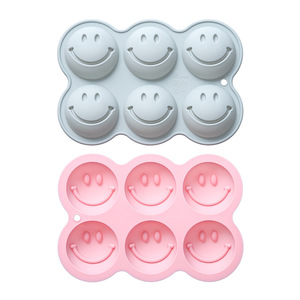แม่พิมพ์เค้กซิลิโคนรูปหน้ายิ้ม 6 ช่อง แบบไม่ติดกระทะ เกรดอาหาร ใช้ซ้ำได้ แม่พิมพ์ซิลิโคนน่ารักแบบแม่เหล็ก สำหรับทำช็อกโกแลต ลูกอม และน้ำแข็ง DIY - Product Image 1