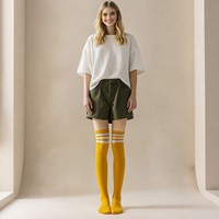 Chaussettes montantes à trois bandes pour femmes, chaussettes de sport longues rayées au-dessus du genou pour cheerleading et danse, couleurs personnalisables