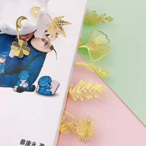 Pembatas Buku Mini Berlapis Emas Bentuk Daun Bunga Matahari Kupu-kupu, Cantik dan Menawan, Hadiah Kreatif untuk Ulang Tahun dan Penanda Halaman Buku - Product Image 6