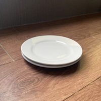 Assiette Ronde en Porcelaine Blanche de 6 Pouces pour Plats d'Accompagnement, en Stock pour Mariages, Restaurants et Traiteurs