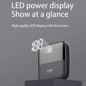 Mini Power Bank Portable 10000 mAh avec Écran Numérique et Miroir Intégré, Chargeur Porte-clés pour Téléphones Mobiles - Product Image 4