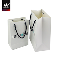 Couronne gagner bijoux cosmétique cadeau vêtements shopping papier sacs de transport sac en carton avec logo emballage blanc artisanat sacs en papier