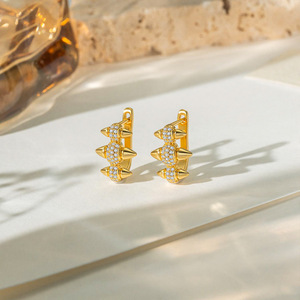 Boucles d'oreilles à clous plaquées or avec zircons, forme géométrique, bijoux de mode pour femmes EKA-041 - Product Image 4