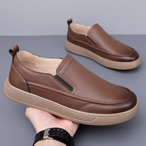 Mocasines sin cordones para hombre, color amarillo-marrón, zapatos casuales de color sólido para el tiempo libre, hechos en Wenzhou. - Product Image 2