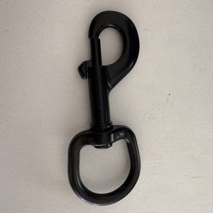 Moschettoni Girevoli in Ottone Nero Elettroforetico per Guinzagli per Cani - Product Image 1