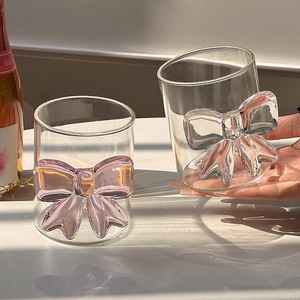 Copo de Vidro Rosa com Laço Fofo 11oz Transparente para Água, Café e Coquetéis – Atacado, Ideal para Presente de Casamento, Noivado e Festas para Mulheres - Product Image 5