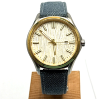 Jam Tangan Bezel Emas Baja Tahan Karat Pria Dial Bertekstur Ringan Tali Kanvas Kuarsa Tahan Air Jendela Tanggal Kualitas Tinggi