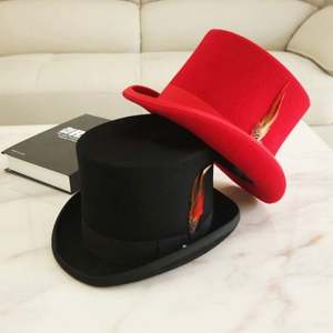 Sombrero de Copa Alta Personalizado en Color Negro y Rojo, 100% Fieltro de Lana, con Pluma, para Fiestas - Product Image 2