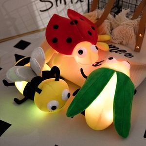 Nouvel arrivage Insectes lumineux 22cm Jouets en peluche Coccinelle lumineuse Abeille Insectes en peluche <span class=keywords><strong>Poupées</strong></span> animales Joli cadeau Nuit Bébé Accompagner - Product Image 4