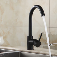 Robinet d'eau gourmet Robinets de cuisine Robinet mitigeur d'eau chaude et froide Articles sanitaires en acier inoxydable Robinet de cuisine à une poignée