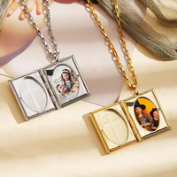 Collier Bohème en Acier Inoxydable 2024 pour Bibliothécaire, Vintage, Délicat, avec Médaillon Imitation Livre, Cachette Secrète pour Photo, Thème Bouddhisme, pour Fête
