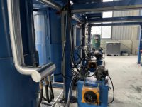Ligne de production de mousse rebondie à triple station à haut rendement pour la fabrication de mousse cylindrique recyclée à partir d'éponge