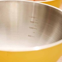 Bol mélangeur en acier inoxydable à bon prix, durable et utilisant divers matériaux, bol à salade multifonctionnel en acier inoxydable pour la restauration