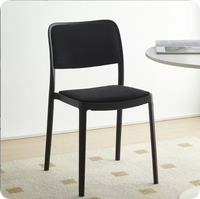 Chaise en plastique empilable moderne et confortable pour l'intérieur et l'extérieur, avec coussin intégral et pieds en métal, pour la maison, la salle à manger